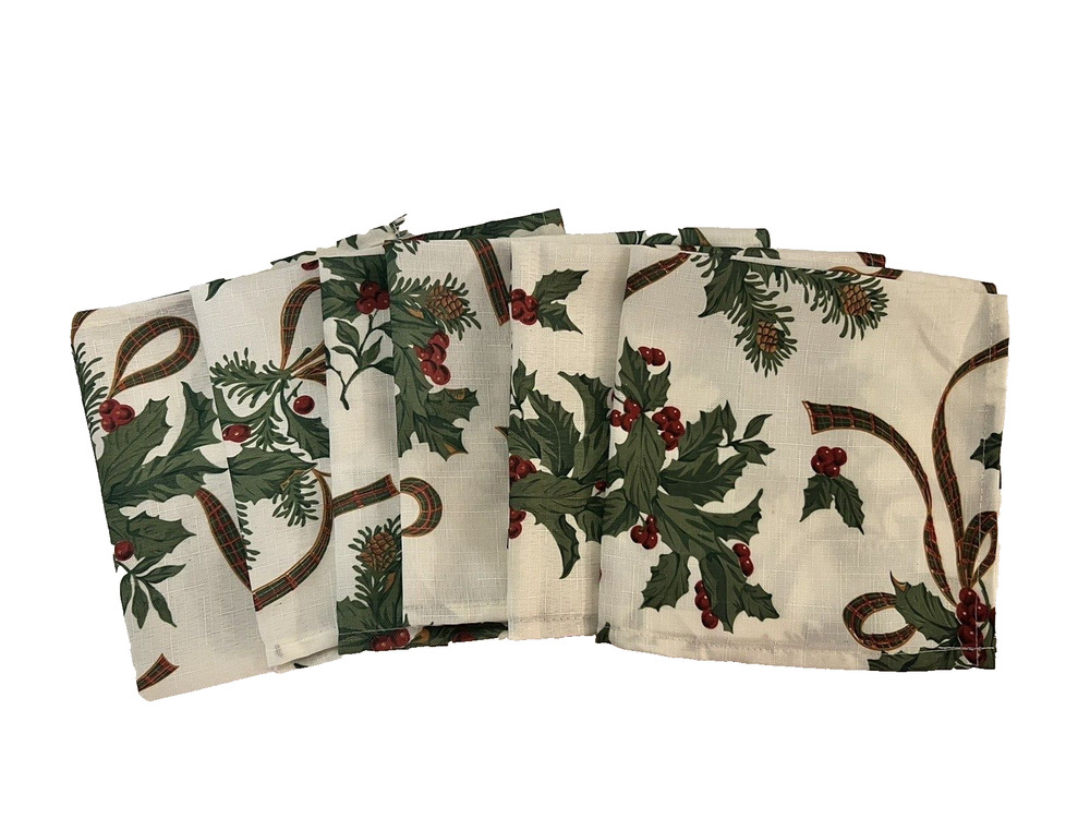 Lot of 6 Christmas Holly & Berry Creme Table Napkins EXCELLENT